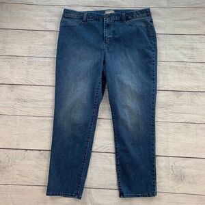 Chico's Jeans sz 3 (16) Crop Straight Leg 26.5" Inseam Medium Wash